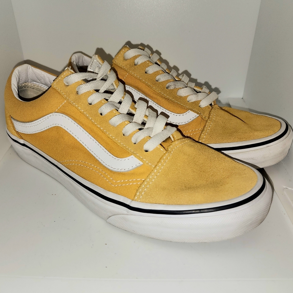 VANS Old Skool low top Yellow men's size 7 / woman's size 8.5